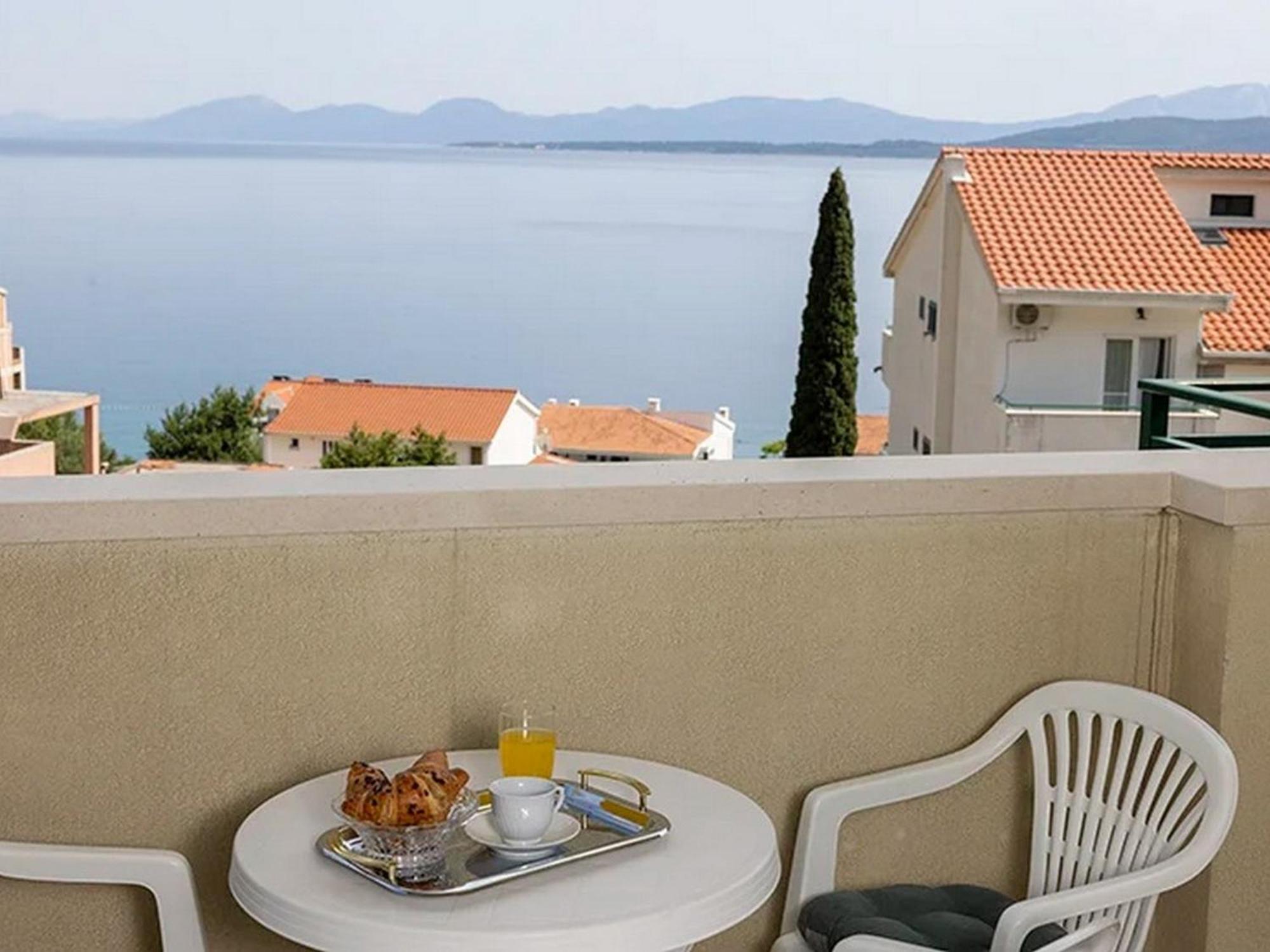 Apartments By The Sea Igrane, Makarska - 17292 Ngoại thất bức ảnh