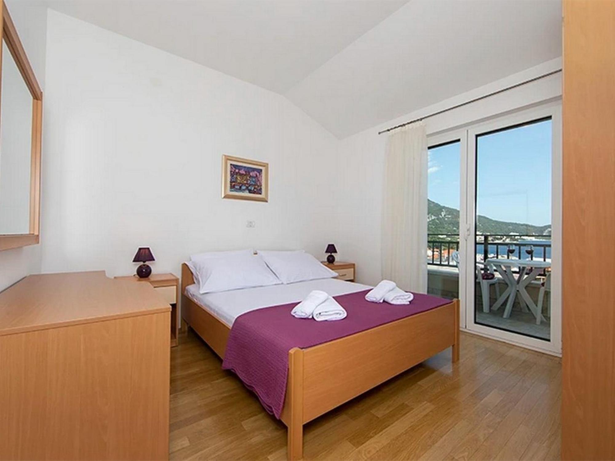 Apartments By The Sea Igrane, Makarska - 17292 Ngoại thất bức ảnh