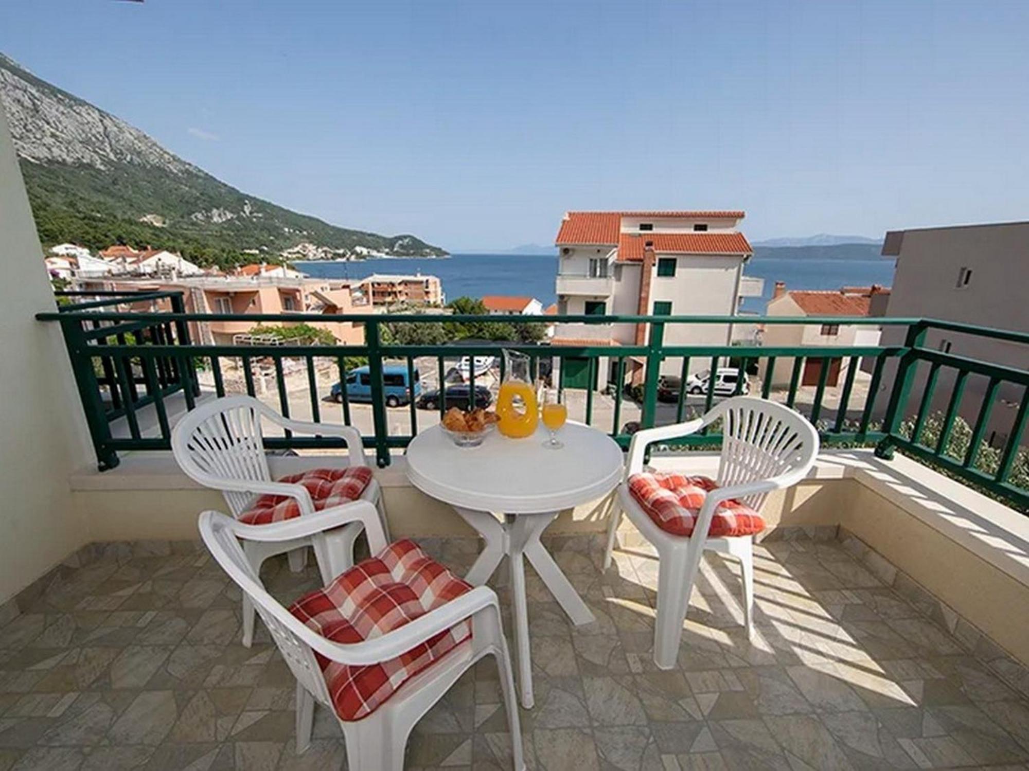 Apartments By The Sea Igrane, Makarska - 17292 Ngoại thất bức ảnh