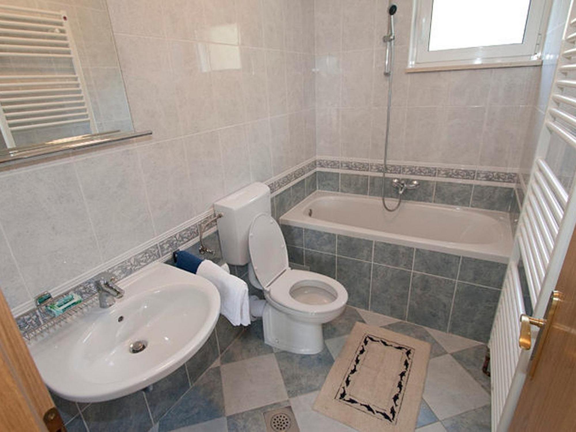 Apartments By The Sea Igrane, Makarska - 17292 Ngoại thất bức ảnh