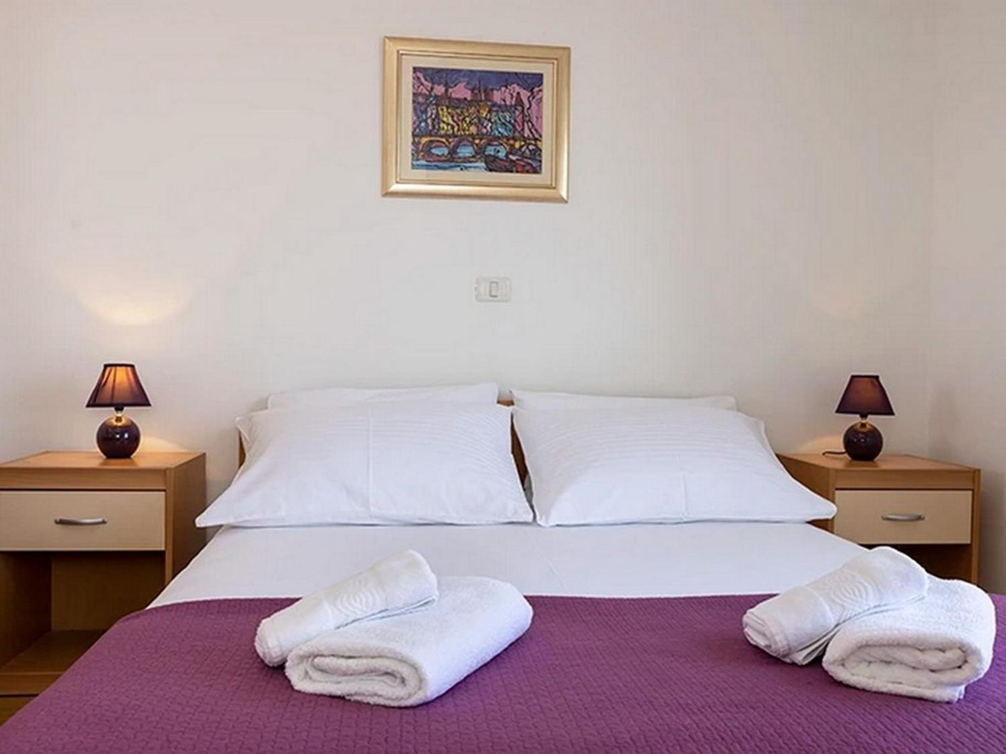 Apartments By The Sea Igrane, Makarska - 17292 Phòng bức ảnh